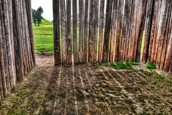 Cahokia Mounds (near Collinsville, Illinois) - Wood Beam Structure