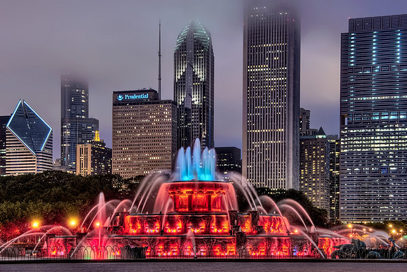 Buckingham Fountain Red at Night - Chicago